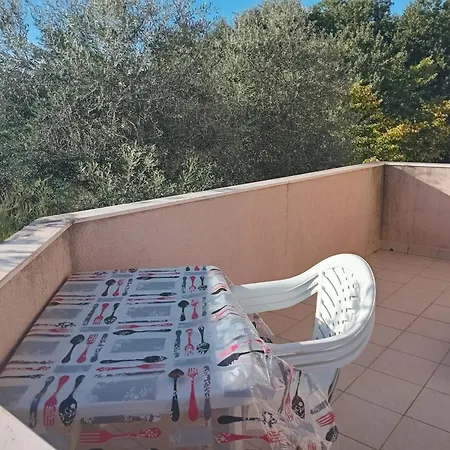 Peny Apartaman Comodo E Spazioso Per Le Famiglie Ližnjan