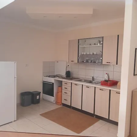 Peny Apartaman Comodo E Spazioso Per Le Famiglie * Ližnjan