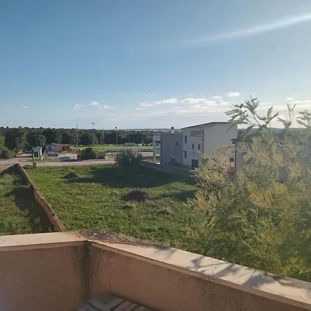 Peny Apartaman Comodo E Spazioso Per Le Famiglie Apartamento Ližnjan