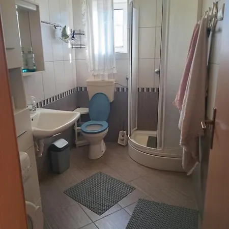 Peny Apartaman Comodo E Spazioso Per Le Famiglie * Ližnjan